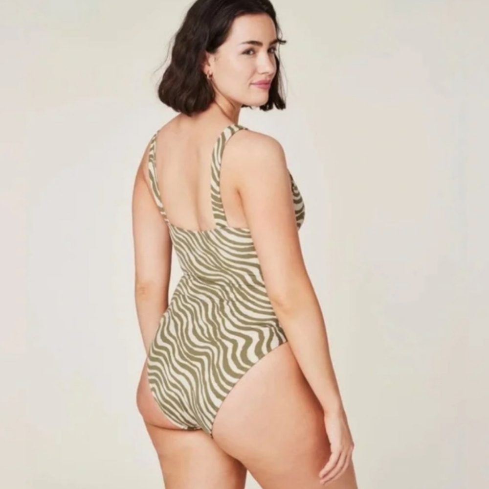 *NWT* Andie The Capri One Piece Swimsuit - Picture 3 of 13